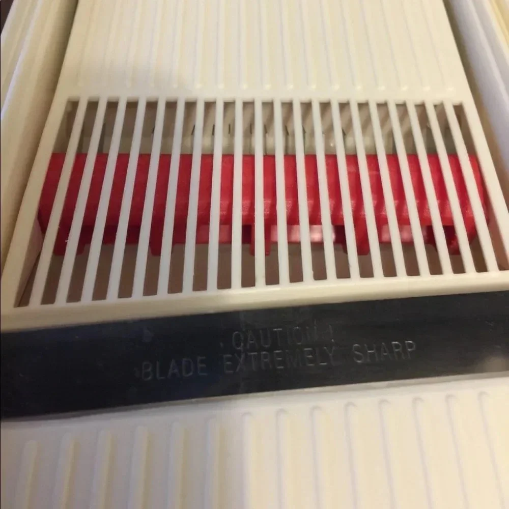 Multifunction White Plastic Kitchen Slicer